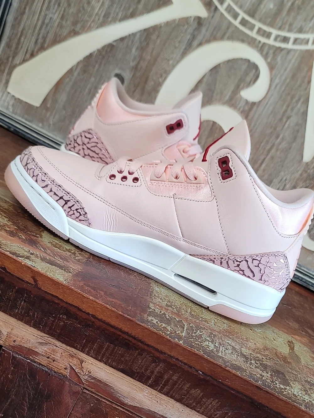 Jordan smooth light